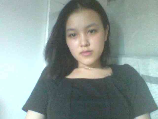Alina-2k webcam