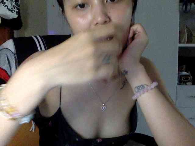 Alina-2k webcam