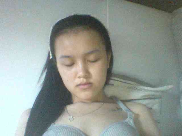 Alina-2k webcam
