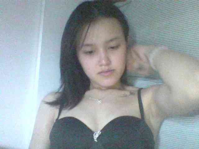 Alina-2k webcam
