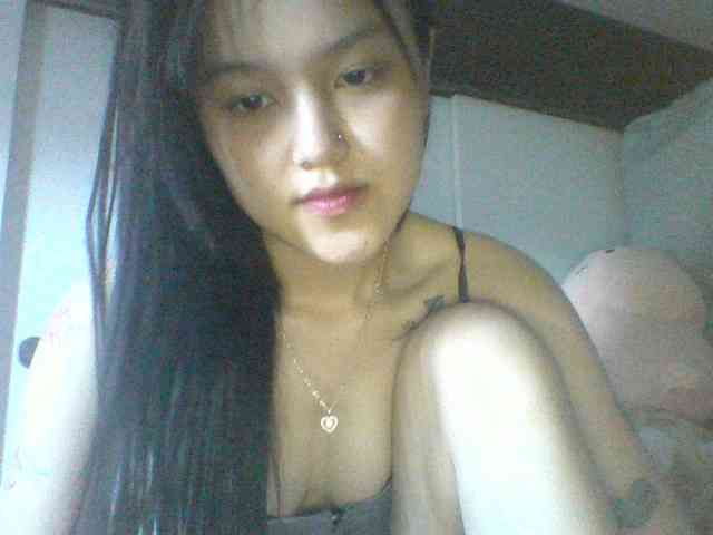 Alina-2k webcam