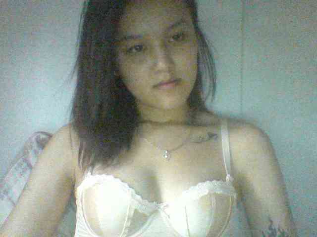 Alina-2k webcam