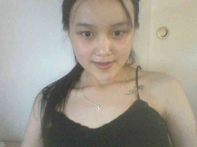 Alina-2k webcam