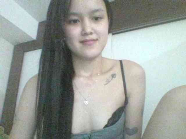Alina-2k webcam