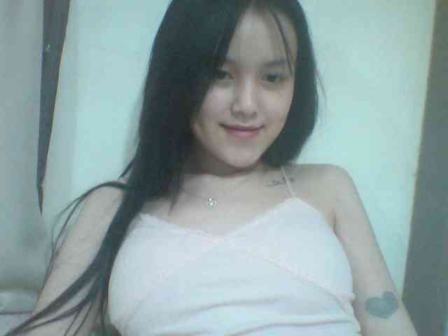 Alina-2k webcam