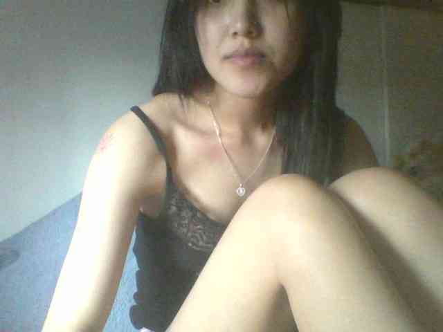 Alina-2k webcam