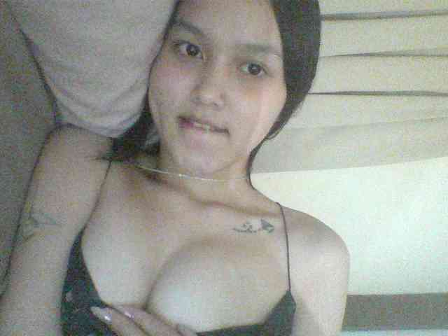 Alina-2k webcam