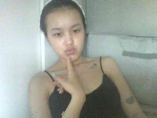 Alina-2k webcam