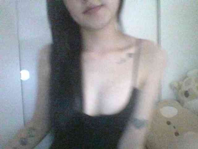 Alina-2k webcam
