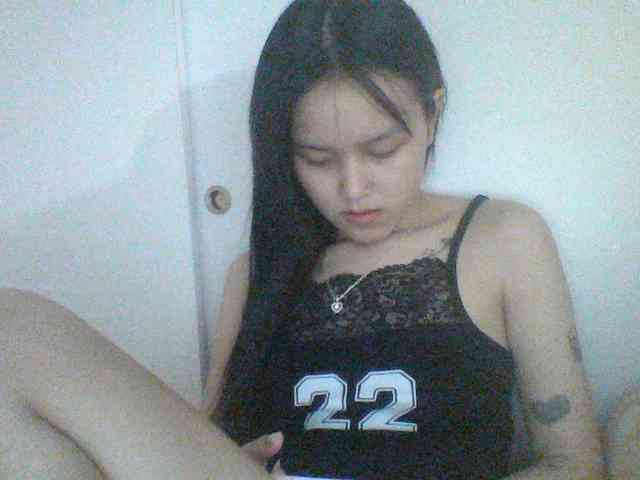 Alina-2k webcam