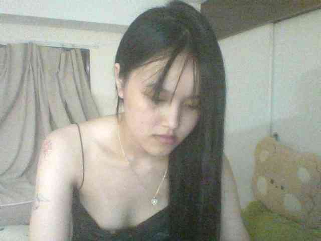Alina-2k webcam