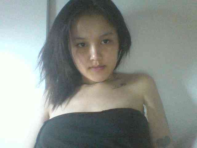 Alina-2k webcam