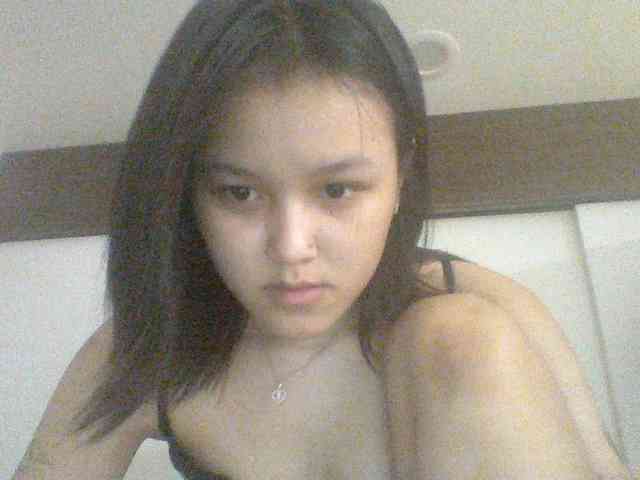 Alina-2k webcam