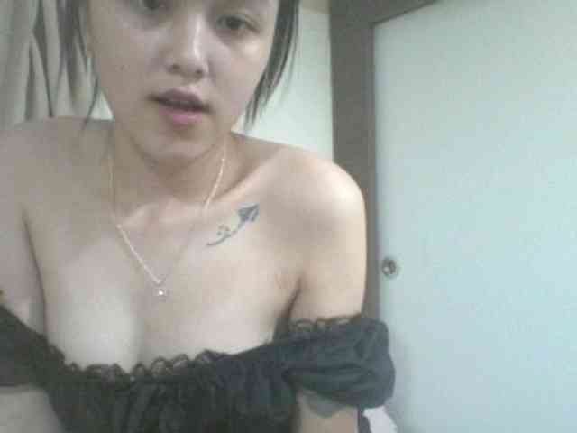 Alina-2k webcam