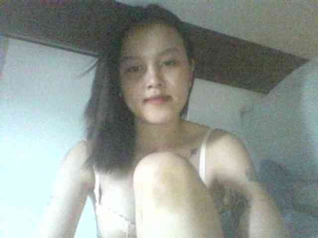 Alina-2k webcam