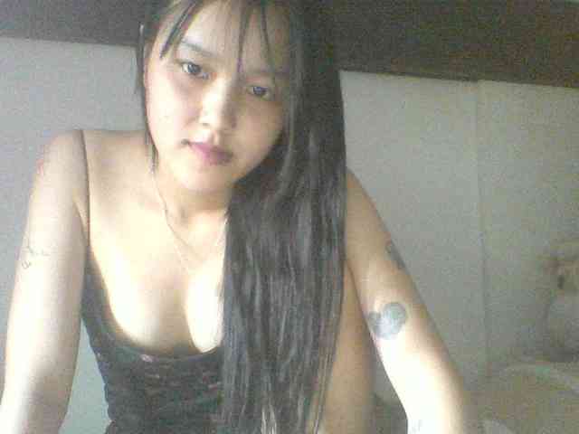 Alina-2k webcam