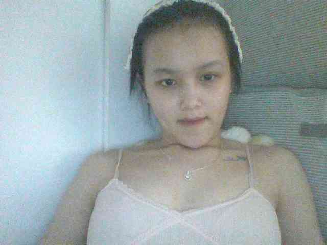 Alina-2k webcam