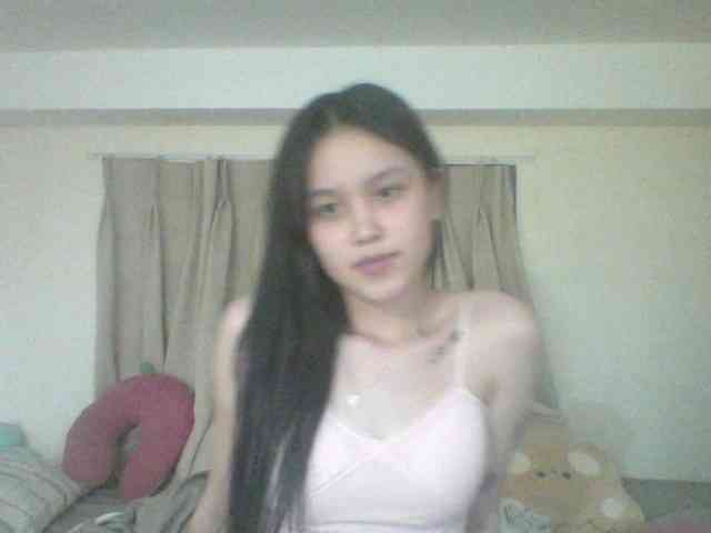 Alina-2k webcam