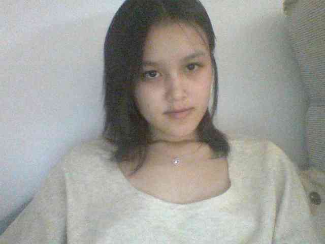 Alina-2k webcam