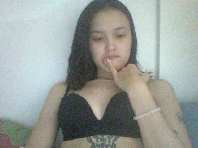 Alina-2k webcam