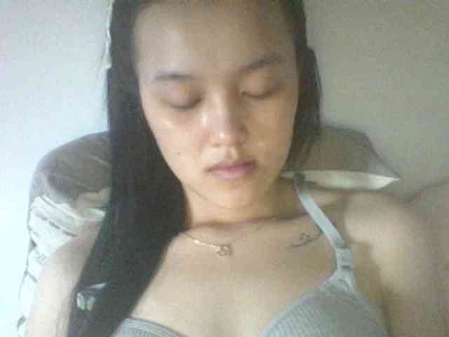 Alina-2k webcam