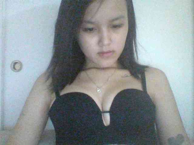 Alina-2k webcam