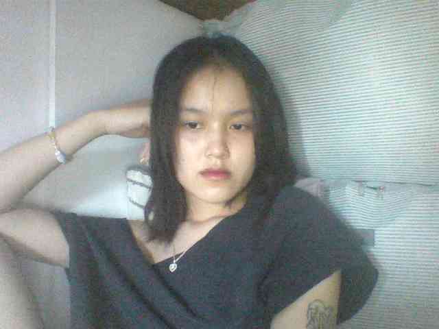 Alina-2k webcam