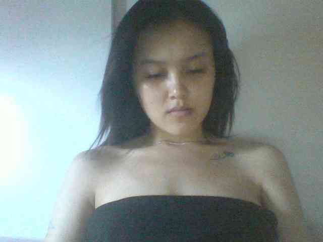 Alina-2k webcam