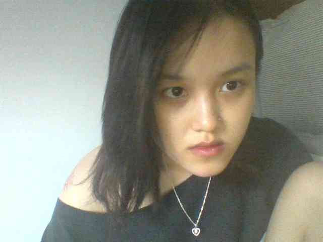 Alina-2k webcam
