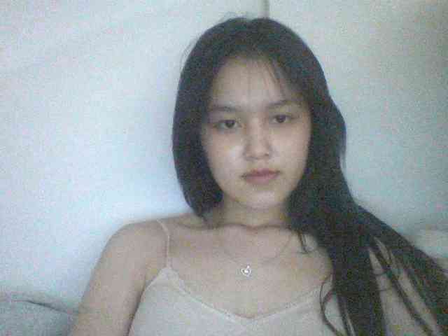 Alina-2k webcam