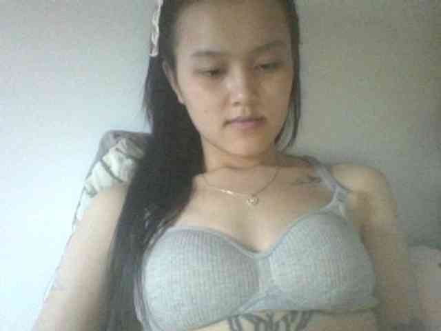 Alina-2k webcam