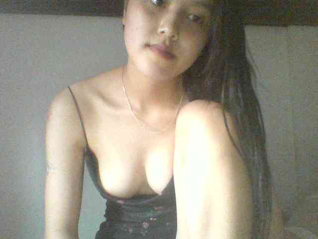 Alina-2k webcam