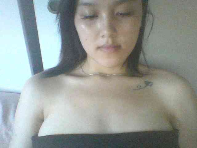 Alina-2k webcam