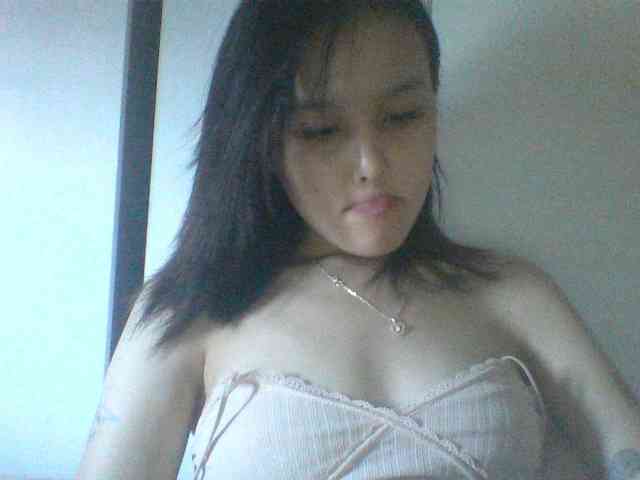 Alina-2k webcam