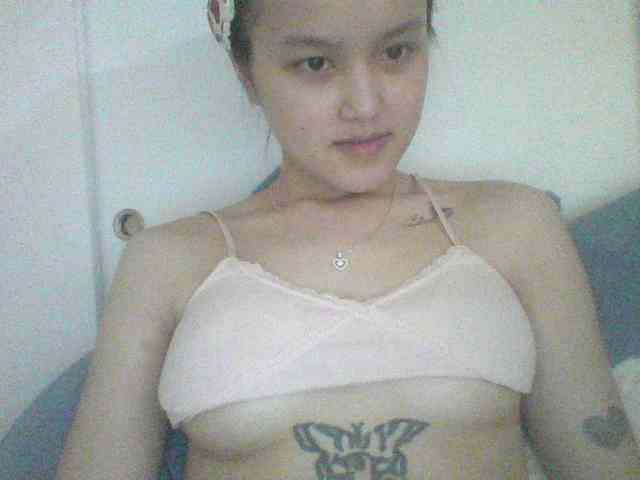 Alina-2k webcam