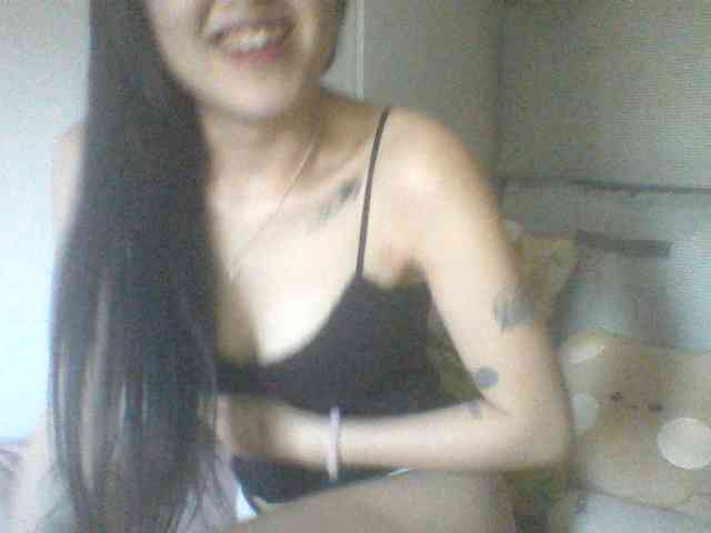 Alina-2k webcam