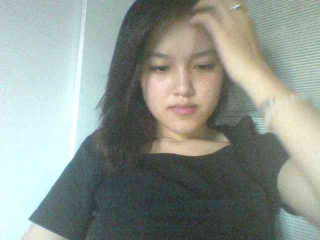 Alina-2k webcam