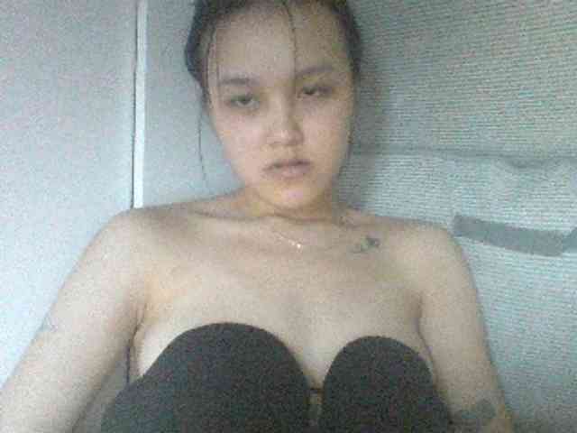 Alina-2k webcam