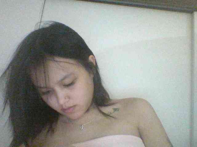 Alina-2k webcam