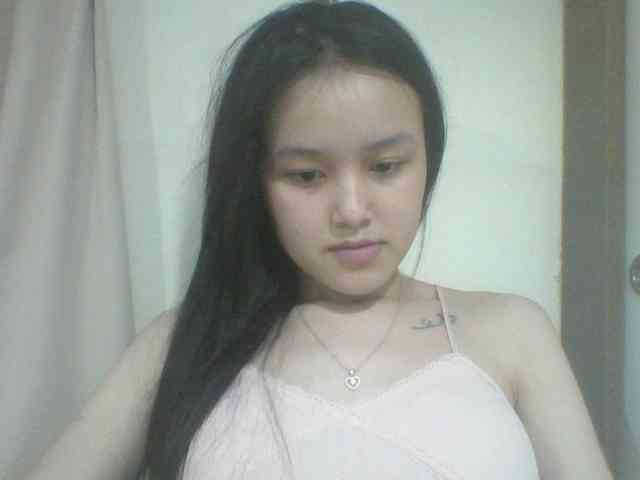Alina-2k webcam