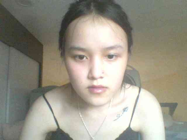 Alina-2k webcam