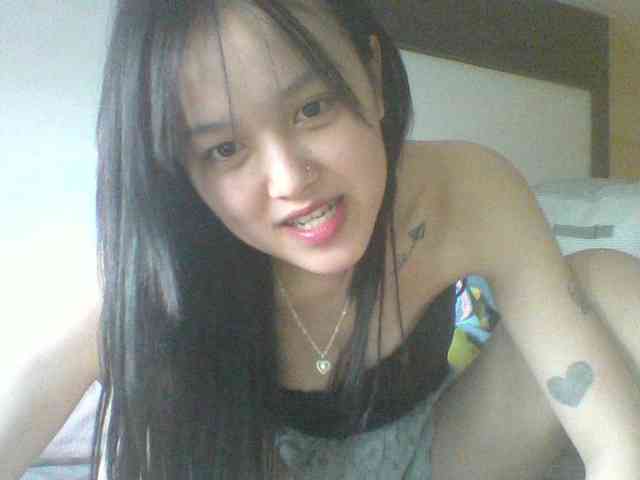 Alina-2k webcam
