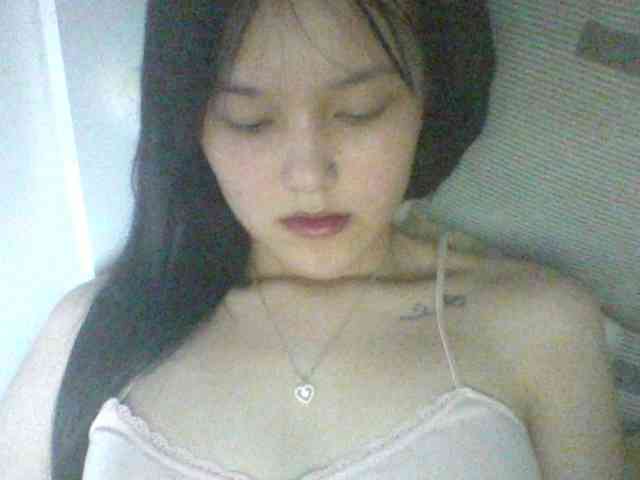 Alina-2k webcam