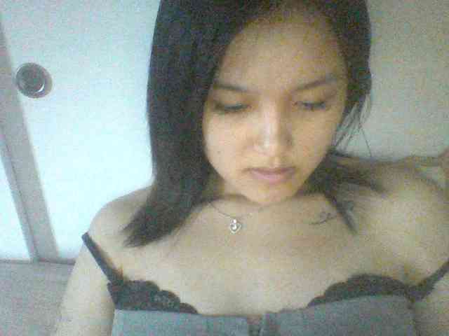 Alina-2k webcam
