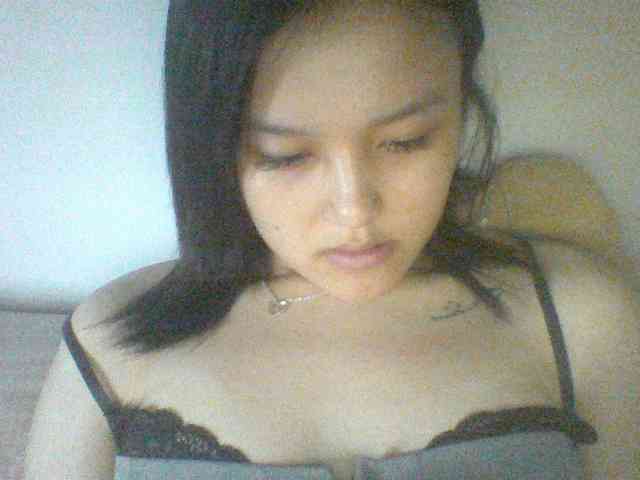 Alina-2k webcam
