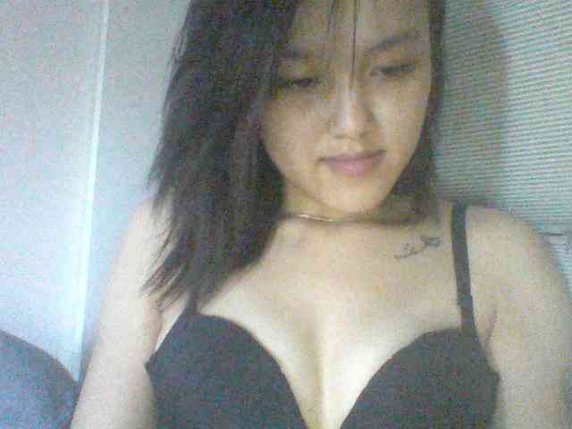 Alina-2k webcam