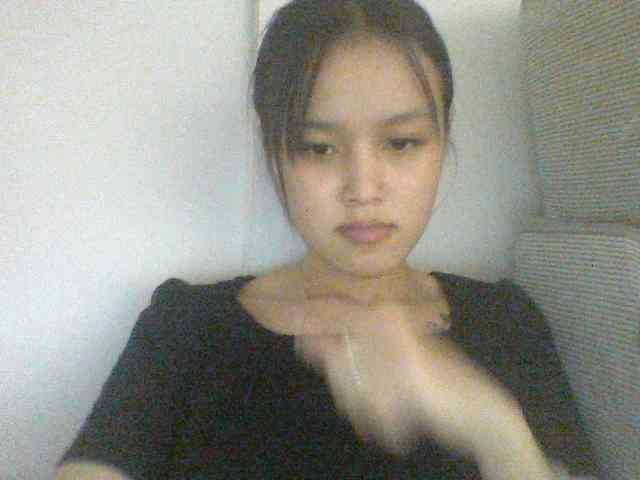 Alina-2k webcam