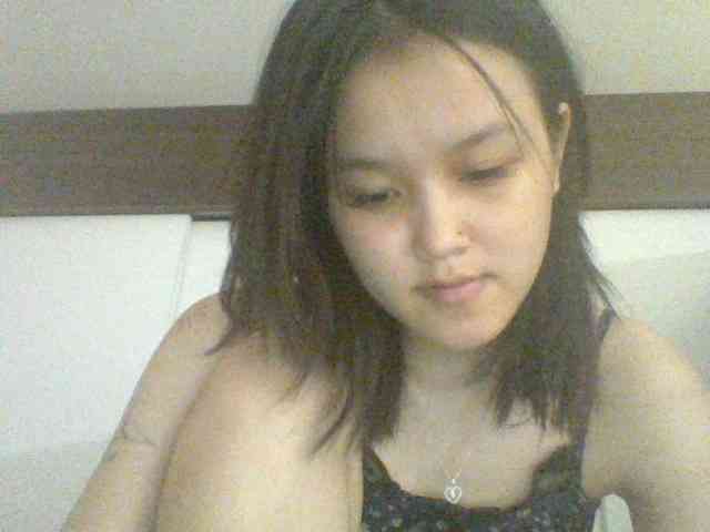 Alina-2k webcam