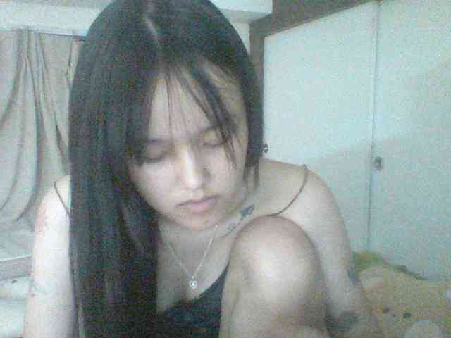 Alina-2k webcam