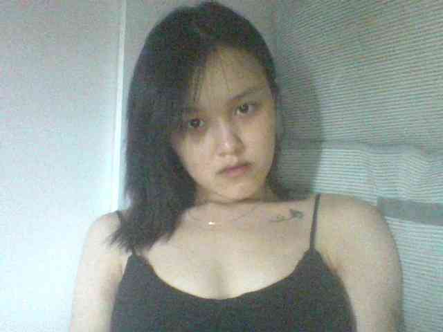 Alina-2k webcam
